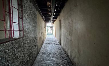 VENTA DE CASA CON 8 DEPARTAMENTOS INTERIORES