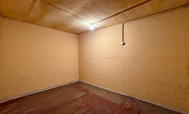 VENTA DE CASA CON 8 DEPARTAMENTOS INTERIORES