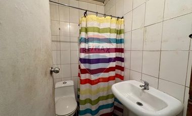 VENTA DE CASA CON 8 DEPARTAMENTOS INTERIORES