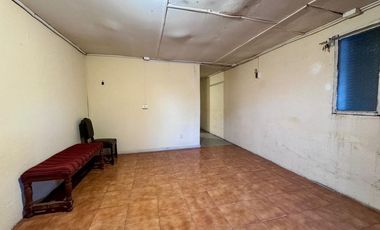 VENTA DE CASA CON 8 DEPARTAMENTOS INTERIORES