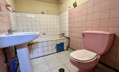 VENTA DE CASA CON 8 DEPARTAMENTOS INTERIORES