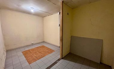 VENTA DE CASA CON 8 DEPARTAMENTOS INTERIORES