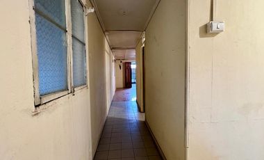 VENTA DE CASA CON 8 DEPARTAMENTOS INTERIORES