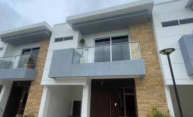 Casa en conjunto cerrado La Castellana, amplitud, confort y seguridad