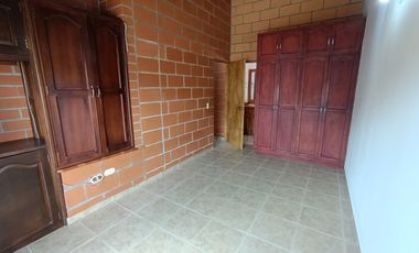 CASA EN ARRIENDO UBICADO EN LA CEJA SECTOR VIVA LA CEJA