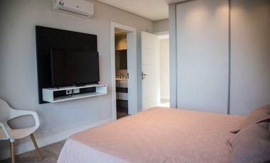 Casa en venta - 5 Dormitorios 8 Baños - Cariló