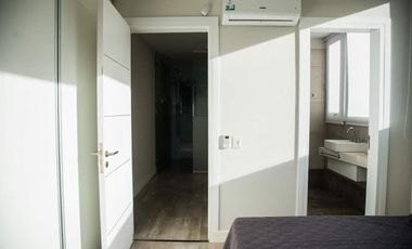 Casa en venta - 5 Dormitorios 8 Baños - Cariló