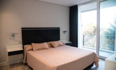 Casa en venta - 5 Dormitorios 8 Baños - Cariló