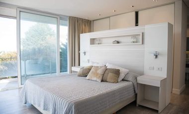 Casa en venta - 5 Dormitorios 8 Baños - Cariló