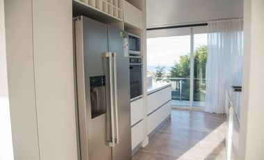 Casa en venta - 5 Dormitorios 8 Baños - Cariló