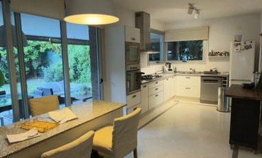 Casa EN ALQUILER EN VALLE ESCONDIDO BARRIO LOS CIELOS