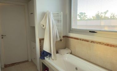 Casa EN ALQUILER EN VALLE ESCONDIDO BARRIO LOS CIELOS