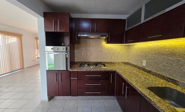 Casa en Renta en Condominio – Santa Ana Tepetitlán, Zapopan