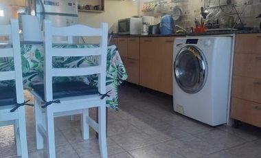 Casa en venta - 2 Dormitorios 1 Baño - Carmen de Areco