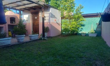 Casa en venta - 2 Dormitorios 1 Baño - Carmen de Areco