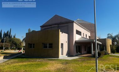 Quinta en  Richet Zapata