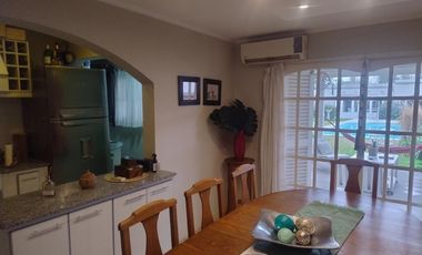 Casa en venta - 4 Dormitorios 3 Baños - Carmen de Areco