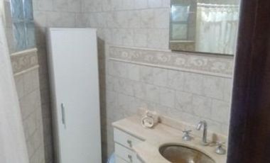 Casa en venta - 2 Dormitorios 1 Baño - Carmen de Areco
