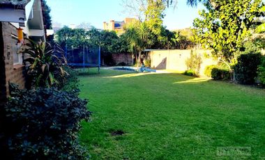 Casa con pileta en venta y alquiler en Martínez, Vias/Libert., San Isidro