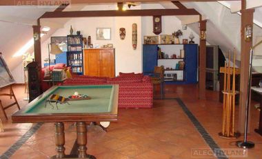 Casa con pileta en venta y alquiler en Martínez, Vias/Libert., San Isidro