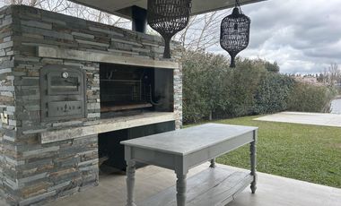 A la laguna casa con 3 dormitorios en venta y/o alquiler en BARBARITA.