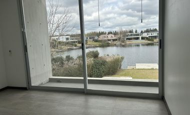 A la laguna casa con 3 dormitorios en venta y/o alquiler en BARBARITA.