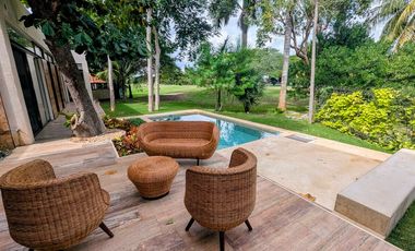 Casa  en venta para estrenar en Club de Golf la Ceiba