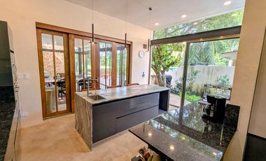 Casa  en venta para estrenar en Club de Golf la Ceiba