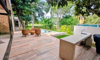 Casa  en venta para estrenar en Club de Golf la Ceiba