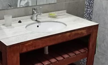 Casa en alquiler - 2 Dormitorios 1 Baño - City Bell