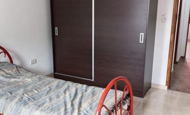 Casa en alquiler - 2 Dormitorios 1 Baño - City Bell