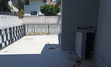 Renta Local Comercial sobre Bernardo Quintana en Loma Dorada Querétaro