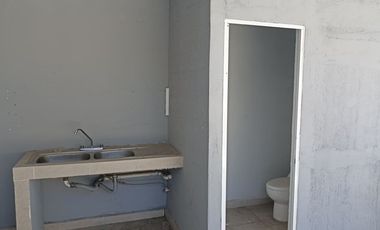 Renta Local Comercial sobre Bernardo Quintana en Loma Dorada Querétaro