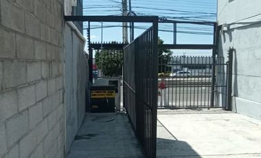 Renta Local Comercial sobre Bernardo Quintana en Loma Dorada Querétaro