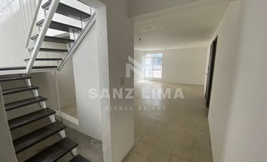 Las Fuentes: Casa en privada con acceso controlado