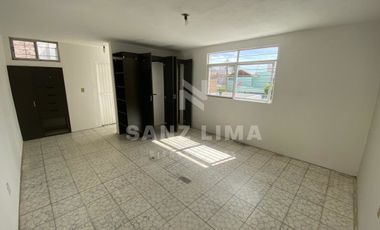 Las Fuentes: Casa en privada con acceso controlado