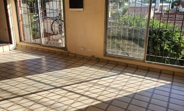 Departamento / Oficina 1 piso por escalera 3 ambientes Villa Adelina muy luminoso