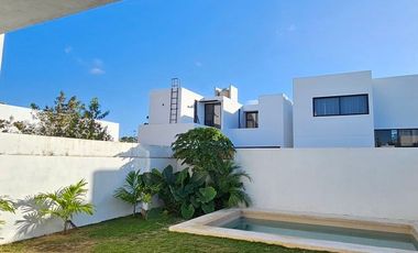 Casa en Zendera, con doble altura y recamara en planta baja