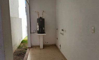 Casa en Zendera, con doble altura y recamara en planta baja