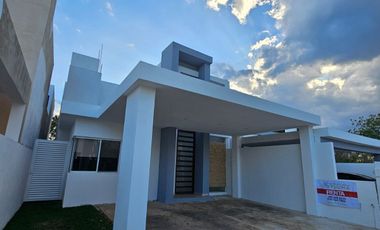 Casa en Zendera, con doble altura y recamara en planta baja