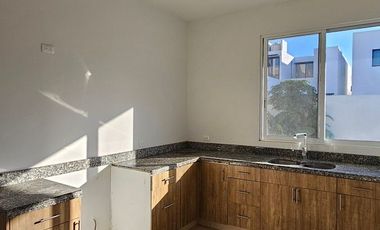 Casa en Zendera, con doble altura y recamara en planta baja