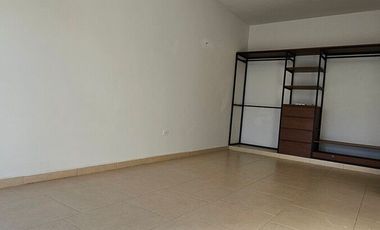 Casa en Zendera, con doble altura y recamara en planta baja