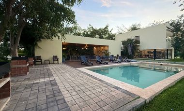 CASA EN VENTA PRIVADA ZENDERA, Ubicada en Conkal al Norte de Mérida