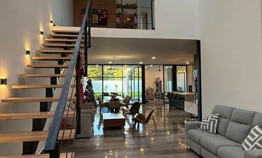 CASA EN VENTA PRIVADA ZENDERA, Ubicada en Conkal al Norte de Mérida