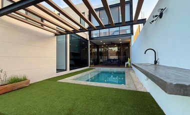 CASA EN VENTA PRIVADA ZENDERA, Ubicada en Conkal al Norte de Mérida