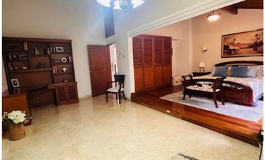 Vendo casa el poblado loma  parra unidad cerrada. Medellin. ✅