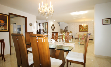 Vendo casa el poblado loma  parra unidad cerrada. Medellin. ✅