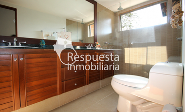 Vendo casa el poblado loma  parra unidad cerrada. Medellin. ✅