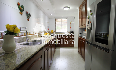 Vendo casa el poblado loma  parra unidad cerrada. Medellin. ✅