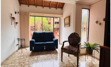 Vendo casa el poblado loma  parra unidad cerrada. Medellin. ✅